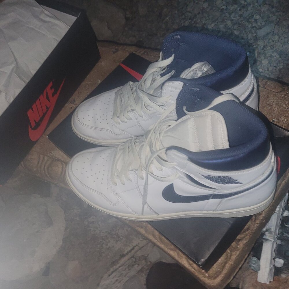 Air Jordan 1 Men's Size 12 Retro OG High Metallic Navy